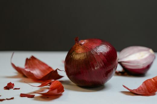 3006761-červená cibule.jpg