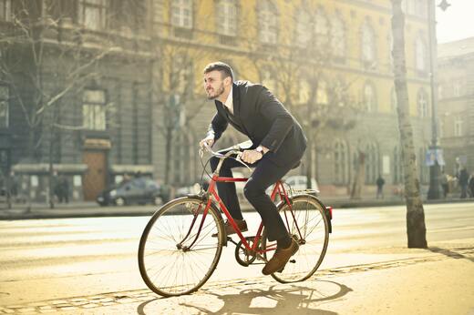3023399-cyklista stres.jpg